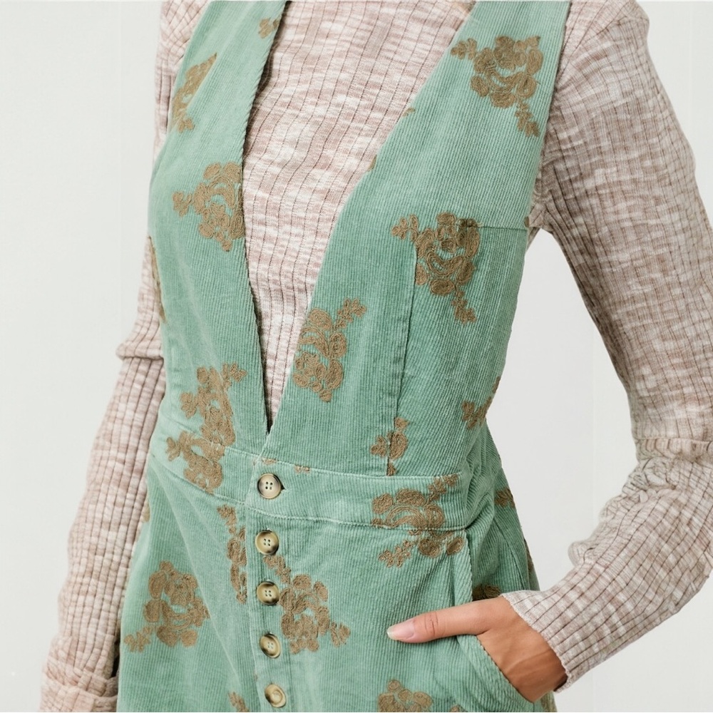 ONLY 1 LEFT!! Washed Seafoam Embroidered Corduroy Jumpsuit Large - Picture 6 of 8